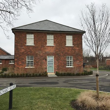 The Officers' Mess - The Garden Quarter Villa Bicester Luaran gambar