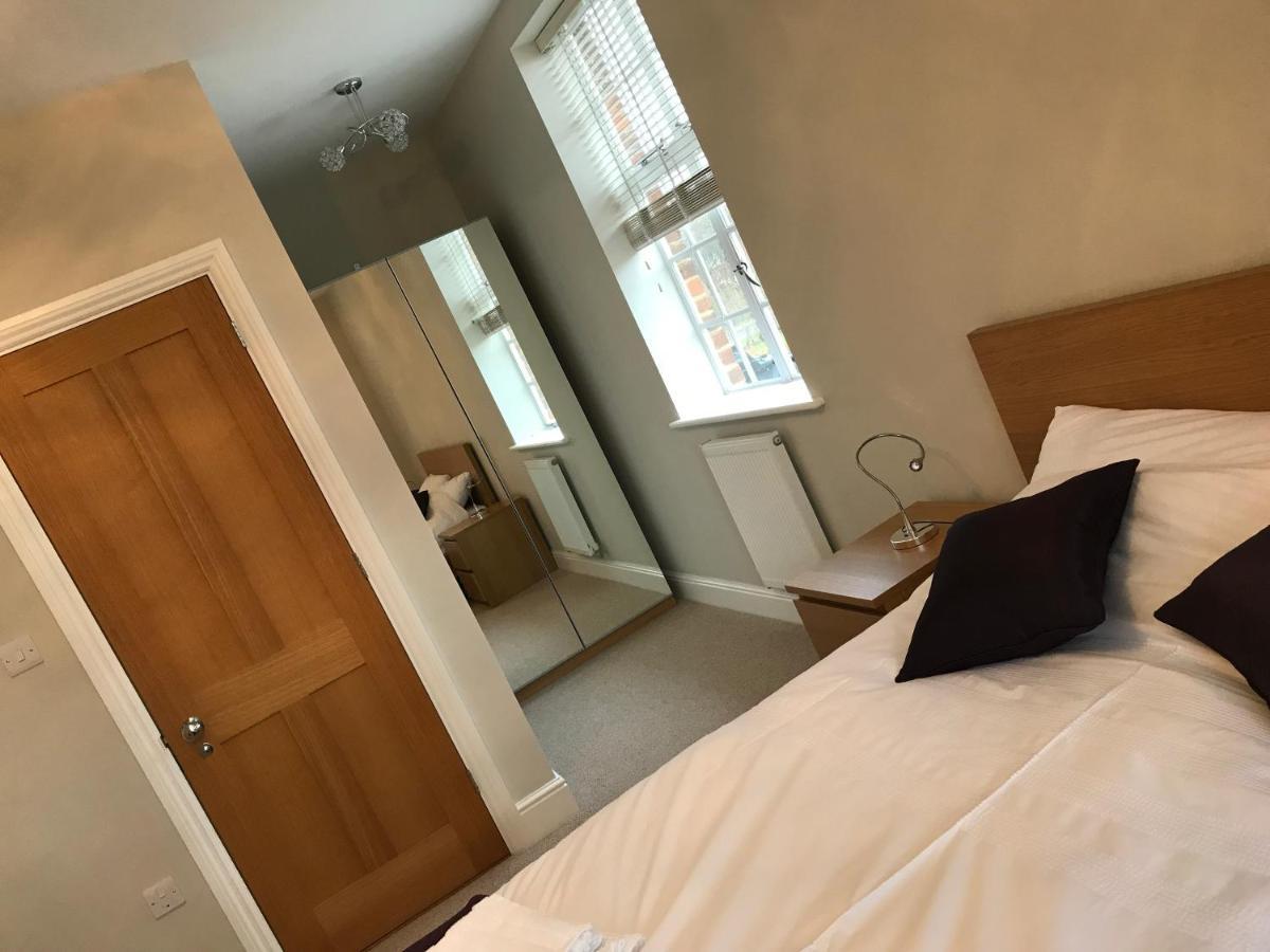 The Officers' Mess - The Garden Quarter Villa Bicester Luaran gambar